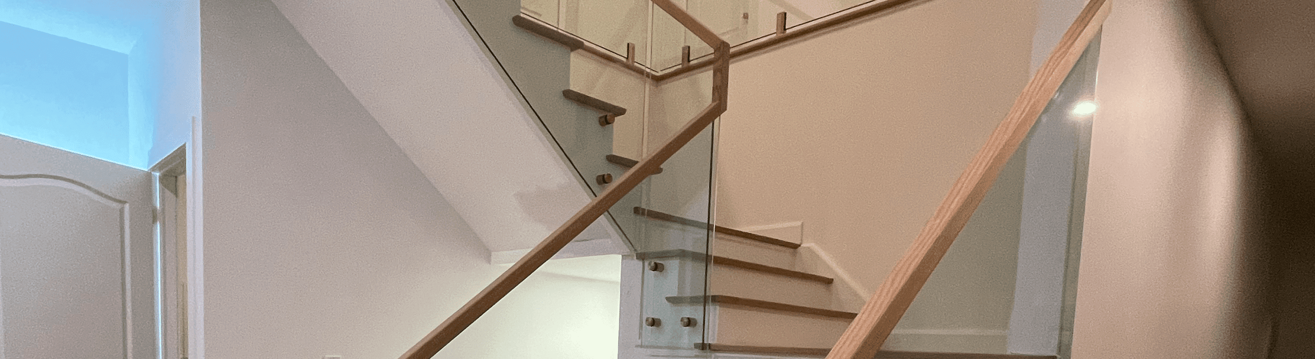 The Cutting-Edge Trends of Glass Railing Design for 2023